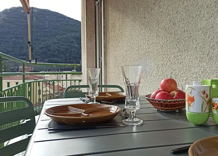 Host Riviera Finale Ligure